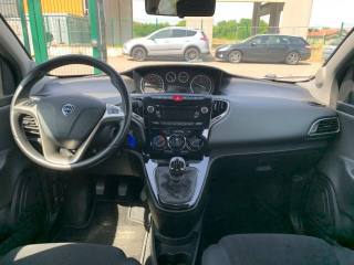 LANCIA Ypsilon usata, con ESP