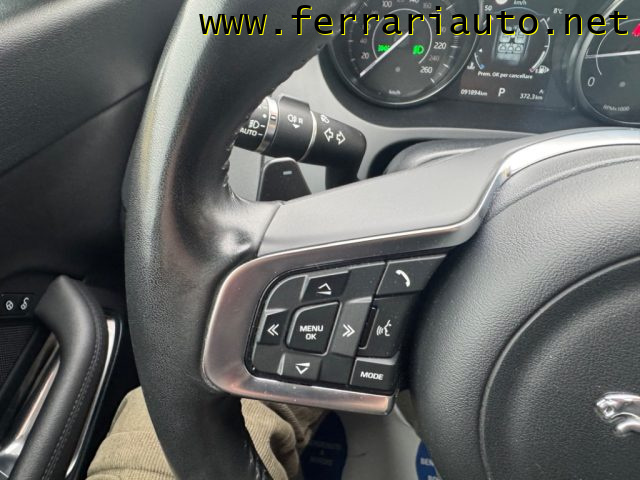 JAGUAR E-Pace usata, con Sedili riscaldati