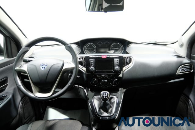 LANCIA Ypsilon usata, con Controllo trazione