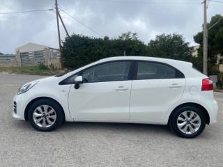 KIA Rio usata, con Autoradio