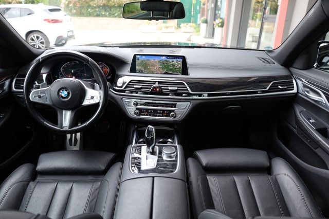 BMW 730 usata, con Park Distance Control