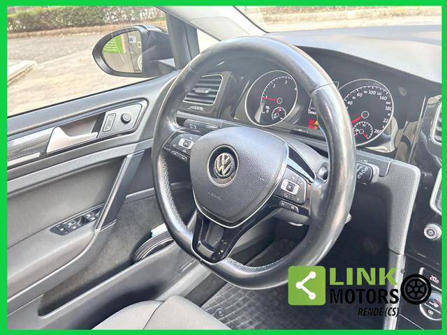 VOLKSWAGEN Golf usata, con Sensori di parcheggio anteriori