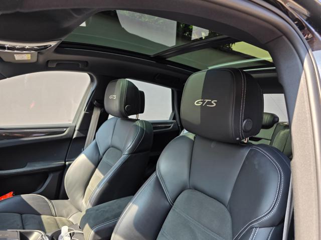 PORSCHE Macan usata, con Leve al volante