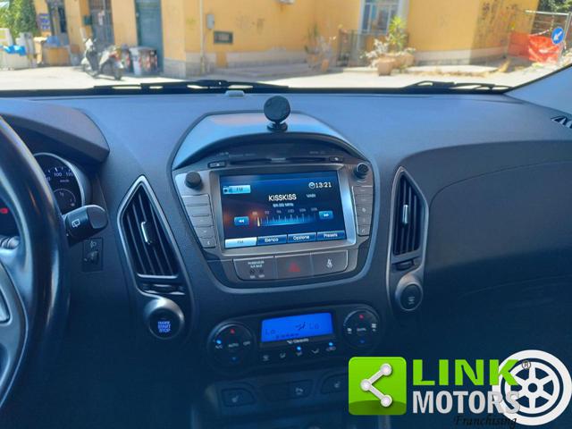 HYUNDAI iX35 usata, con Sedile posteriore sdoppiato