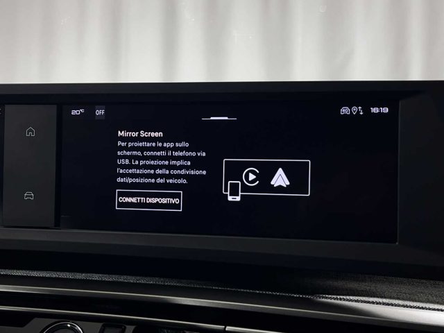 PEUGEOT 5008 usata, con Sensori di parcheggio posteriori