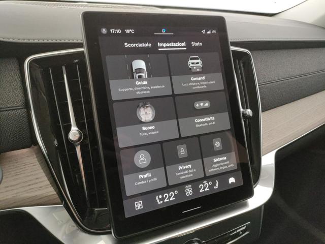 VOLVO XC90 usata, con Sistema di navigazione