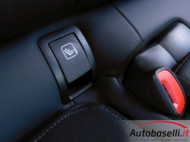 MERCEDES-BENZ C 220 usata, con Fari LED