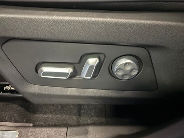 ICH-X K3 usata, con Sedili riscaldati