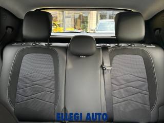 JEEP Avenger usata, con USB