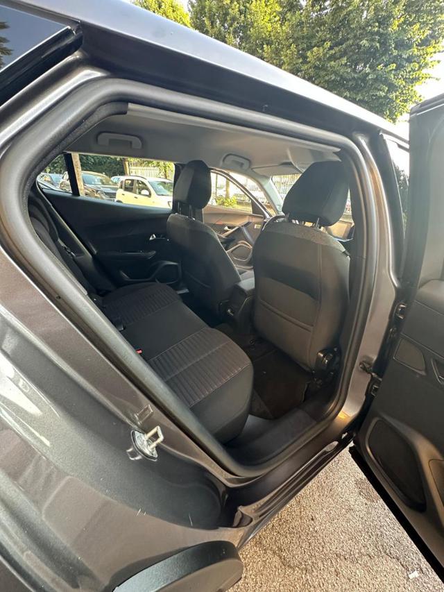 PEUGEOT 2008 usata, con Volante multifunzione