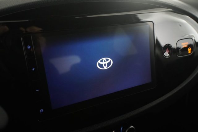 TOYOTA Aygo X usata 8