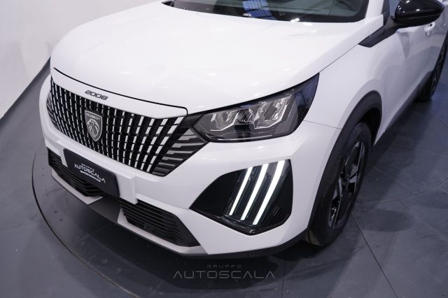 PEUGEOT 2008 usata, con Sensori di parcheggio posteriori