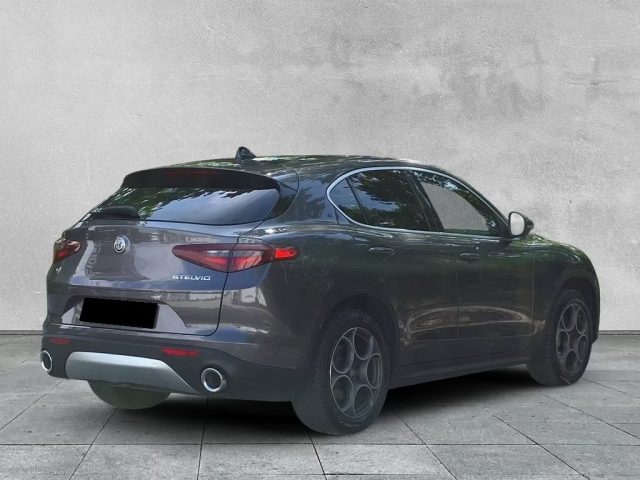 ALFA ROMEO Stelvio usata, con Autoradio