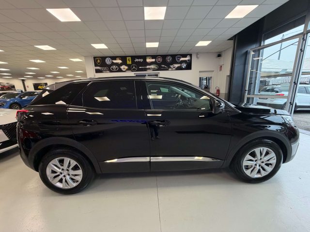 PEUGEOT 3008 usata, con Airbag