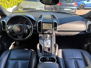 PORSCHE Cayenne usata, con Autoradio