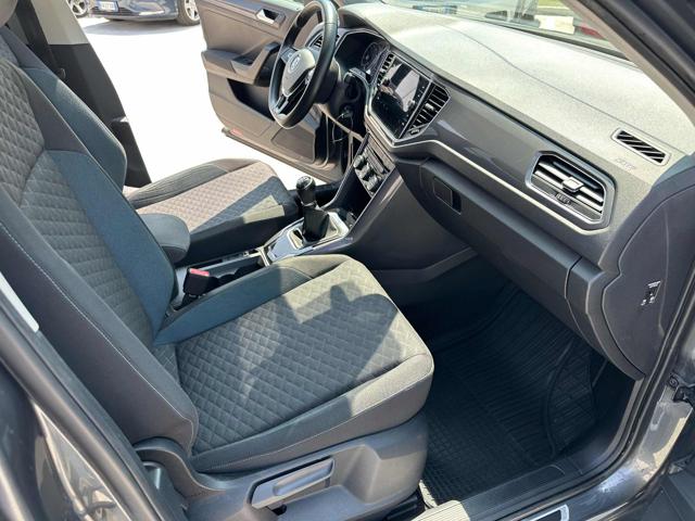 VOLKSWAGEN T-Roc usata 22