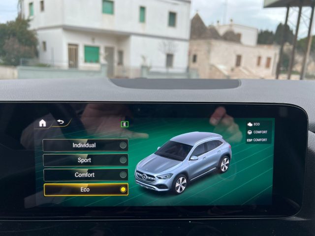 MERCEDES-BENZ GLA 180 usata 24