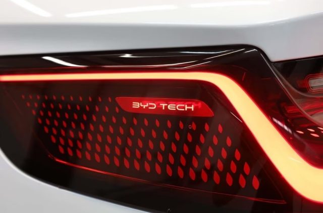 BYD Seal usata, con Tettuccio apribile