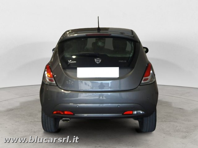 LANCIA Ypsilon usata, con Autoradio