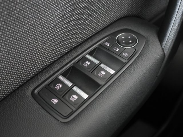RENAULT Captur usata, con Isofix