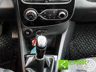 RENAULT Clio usata, con Park Distance Control
