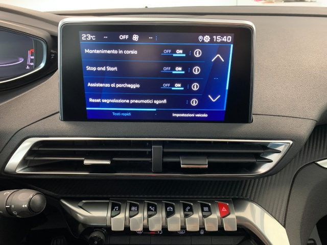PEUGEOT 3008 usata, con Volante in pelle