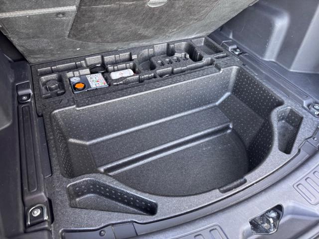 LAND ROVER Discovery Sport usata, con Controllo elettronico della corsia
