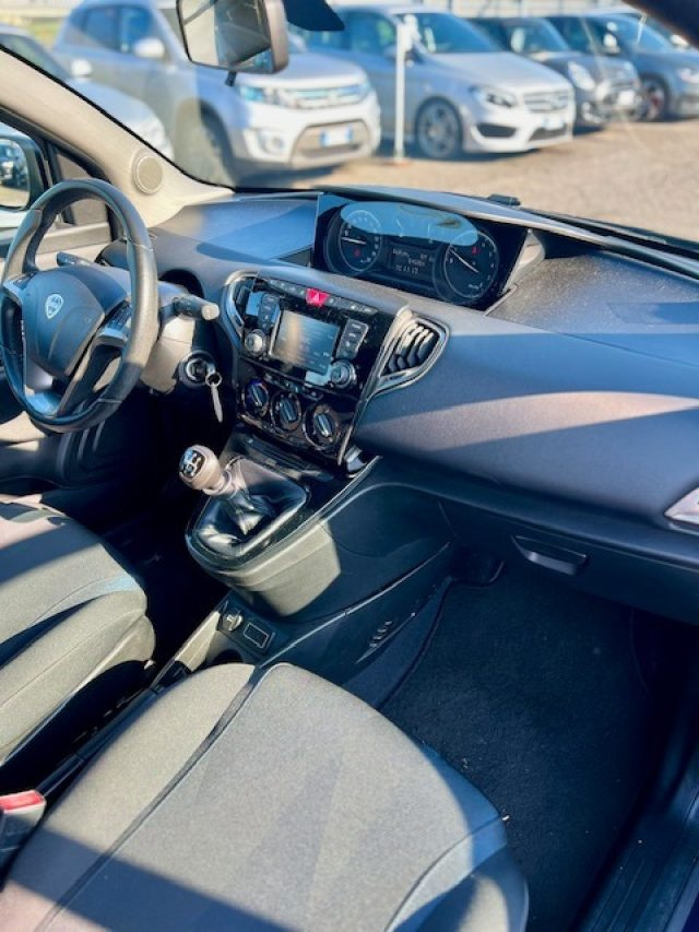 LANCIA Ypsilon usata, con Sensori di parcheggio posteriori