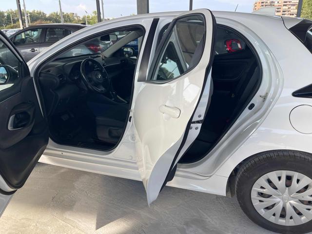 TOYOTA Yaris usata, con Alzacristalli elettrici