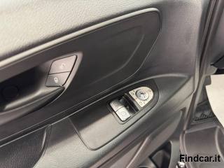 MERCEDES-BENZ Vito usata, con Sistema di parcheggio automatico