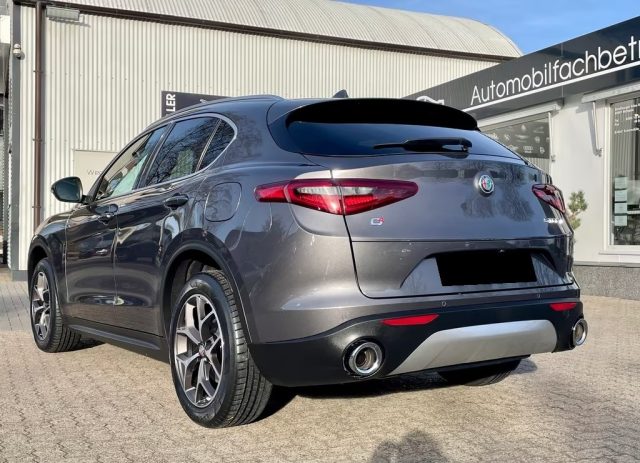 ALFA ROMEO Stelvio usata, con Cronologia tagliandi