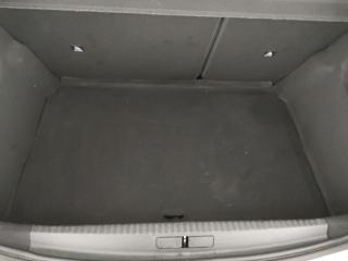 PEUGEOT 208 usata, con USB