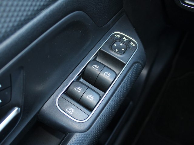 MERCEDES-BENZ GLA 200 usata, con Chiusura centralizzata telecomandata