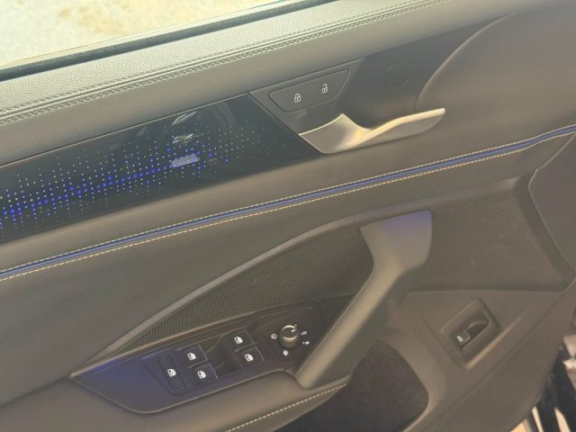 VOLKSWAGEN Tiguan usata, con Airbag testa
