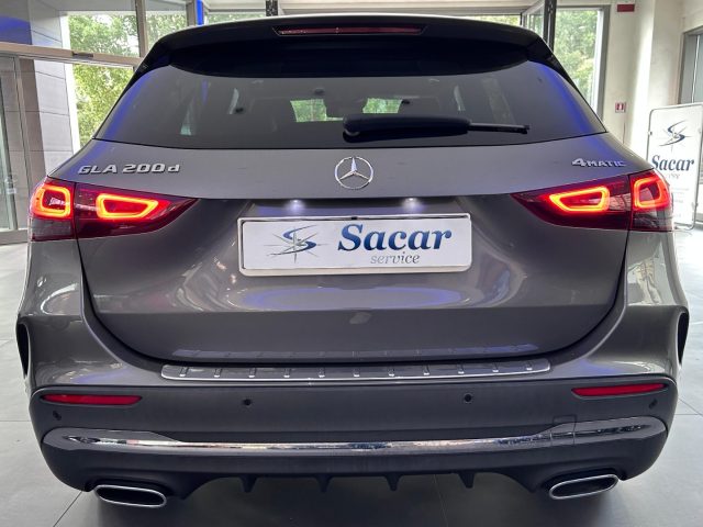MERCEDES-BENZ GLA 200 usata, con Chiusura centralizzata