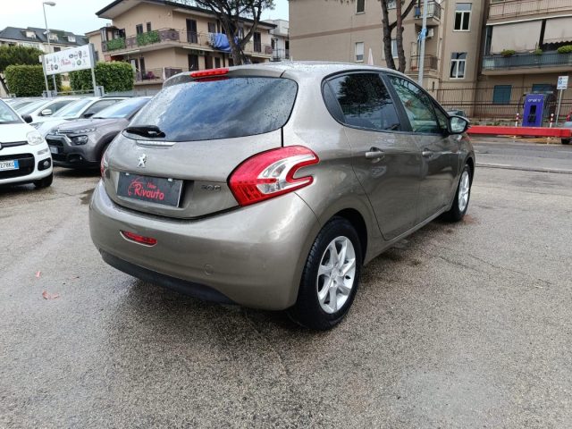 PEUGEOT 208 usata, con Alzacristalli elettrici