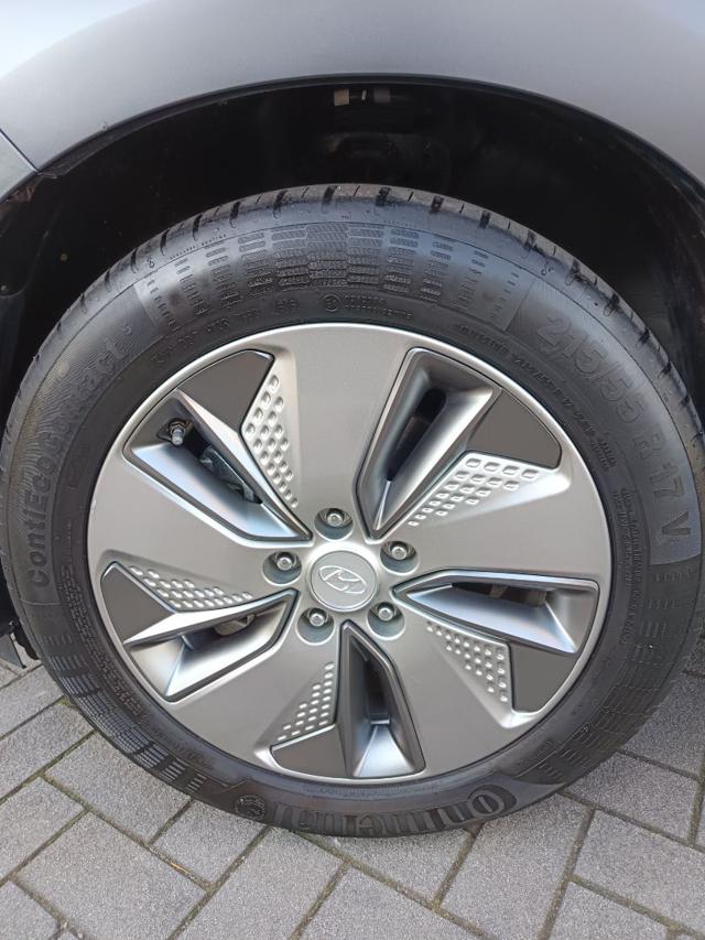 HYUNDAI Kona usata, con Fari LED
