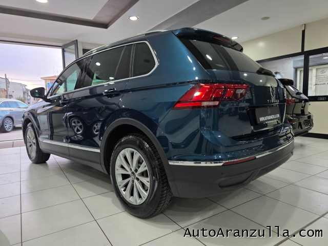 VOLKSWAGEN Tiguan usata, con Autoradio