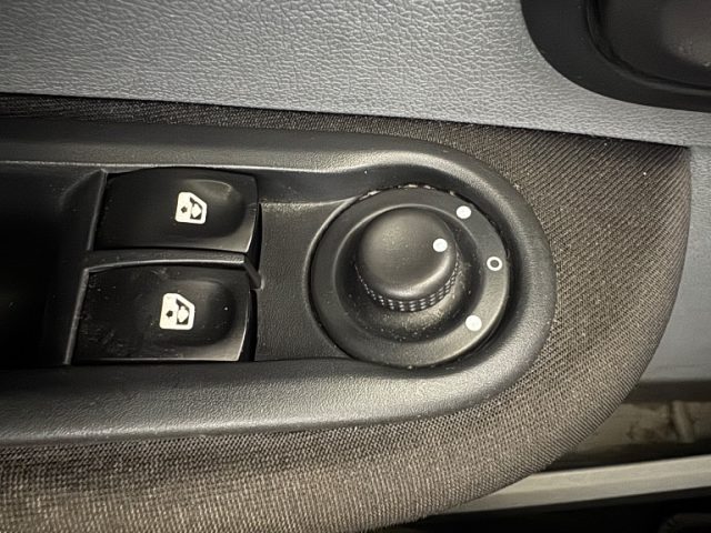 RENAULT Clio usata 11