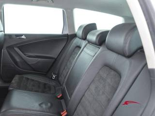 VOLKSWAGEN Passat usata 9