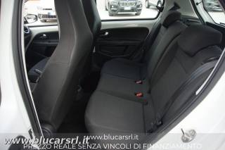 VOLKSWAGEN up! usata 11