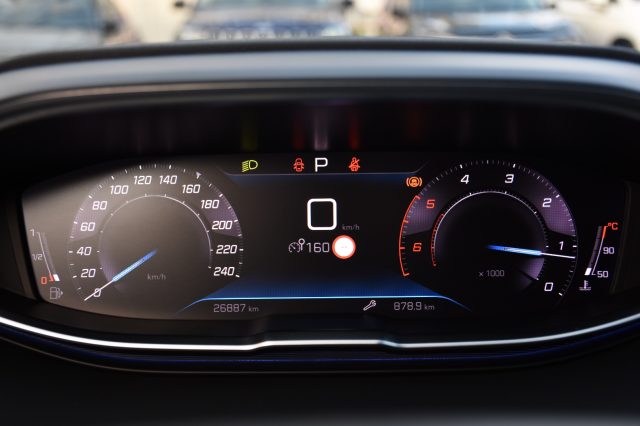 PEUGEOT 3008 usata, con Fari LED