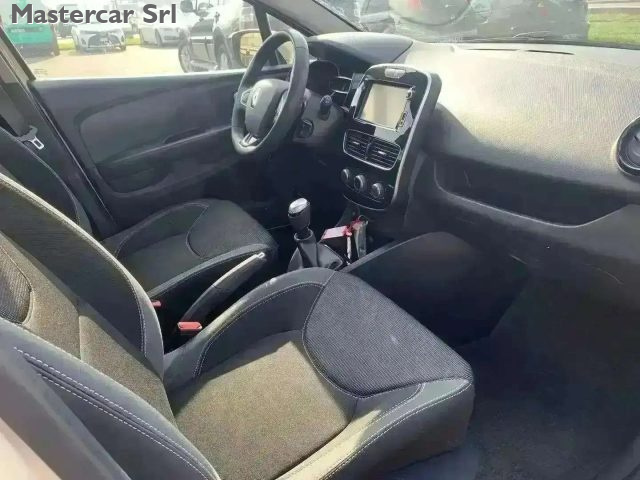 RENAULT Clio usata, con Controllo trazione