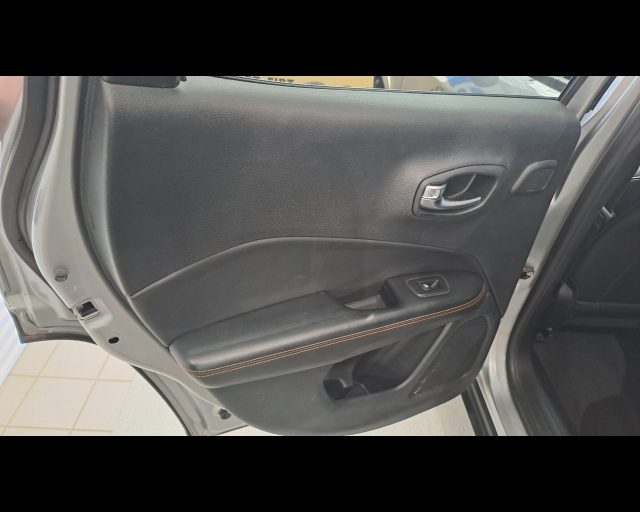 JEEP Compass usata, con Climatizzatore automatico, 2 zone