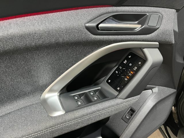 AUDI Q5 usata, con Volante in pelle