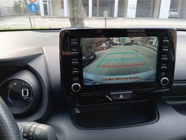 TOYOTA Yaris usata, con Vivavoce