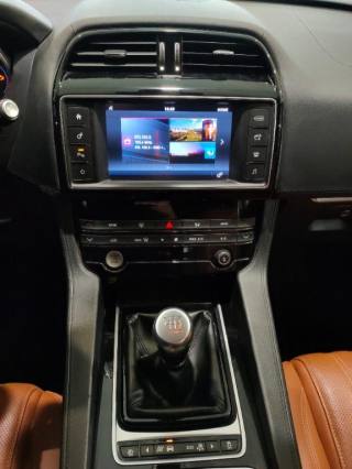 JAGUAR F-Pace usata, con Climatizzatore