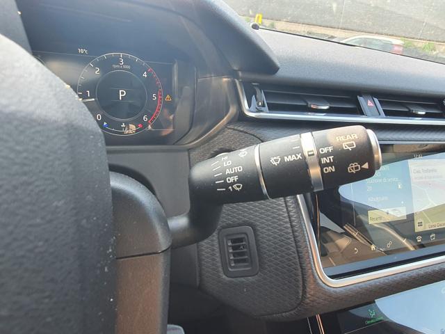 LAND ROVER Range Rover Velar usata, con Sistema di navigazione