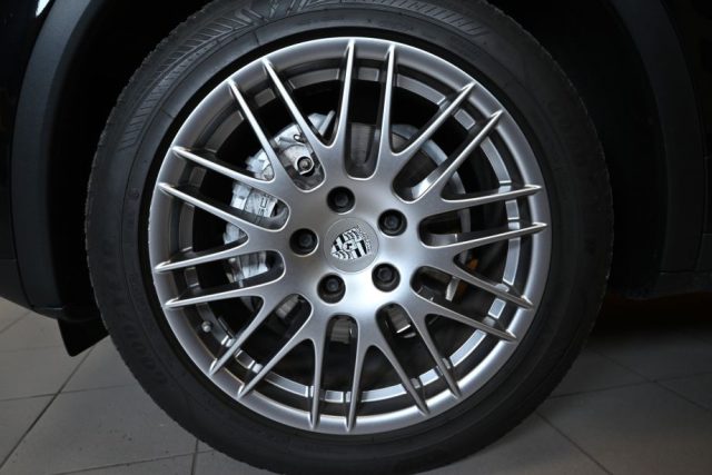 PORSCHE Cayenne usata 14