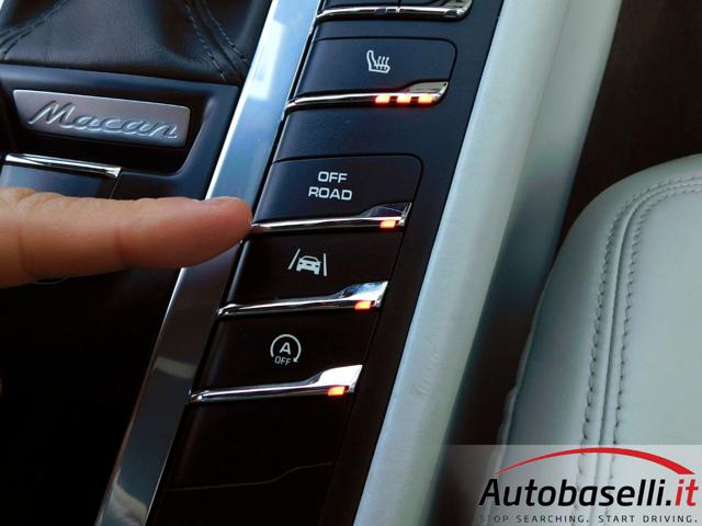 PORSCHE Macan usata, con Fari bi-xeno